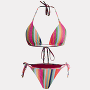 Bikini triángulo rayado brillante Chamela 43665, top y bottom con tiras ajustables a los costados.